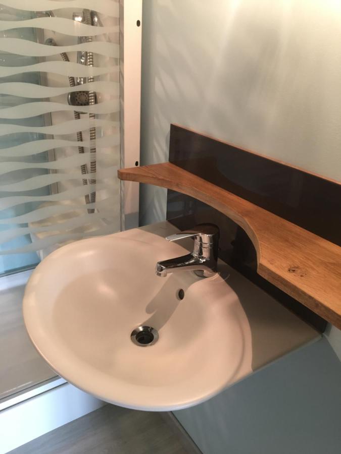 La Chambre Des Carrelets Montigny-sur-l'Ain Eksteriør bilde